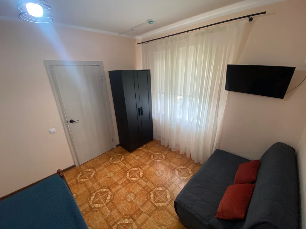 Квартира Квартира В розах и соснах утопает гостевой дом — Геленджик