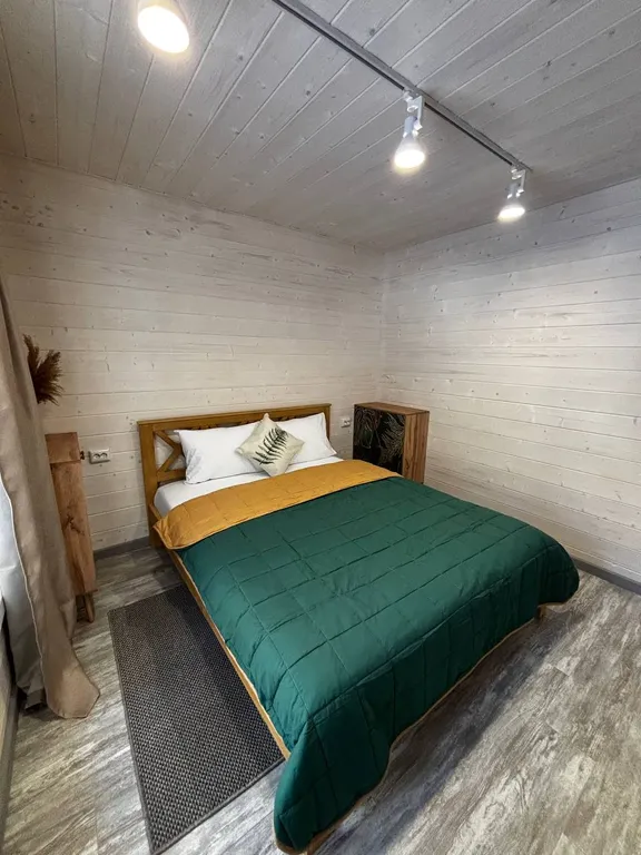 Коттедж Дом с баней и чаном в окружении леса и выходом к реке — Шадрино