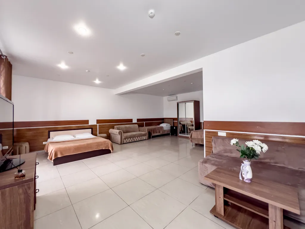 Апартамент в 5 минутах от моря с видом на зеленый парк