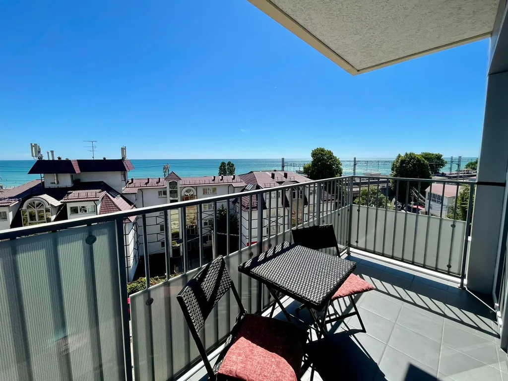 Двухкомнатная квартира с видом на море