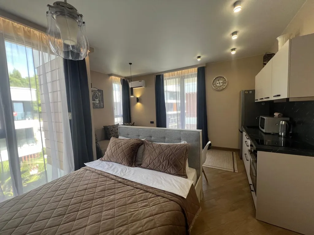 Квартира Стильная студия с бассейном — аренда посуточно в Верхневесёлое