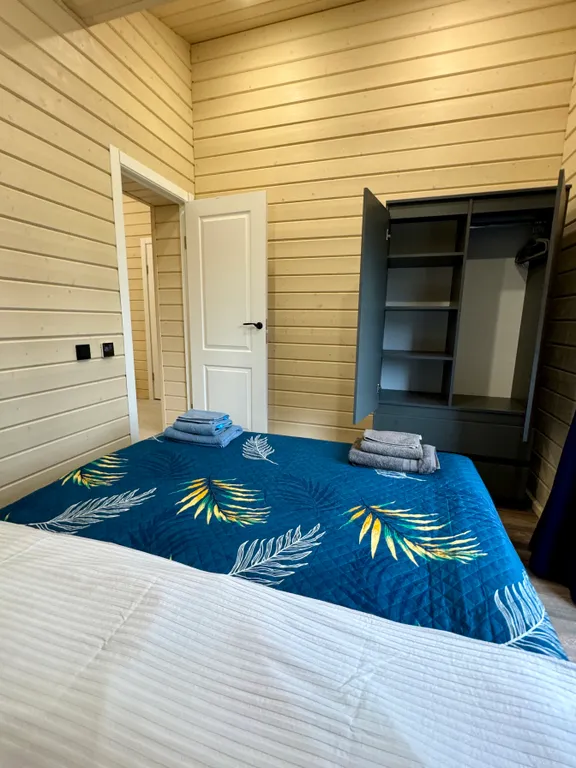 Семейный коттедж с эко-тропой до Игоры (синий Balance)