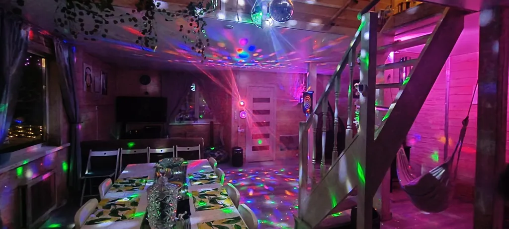 Коттедж Коттедж Веселый апельсин — Ексолово