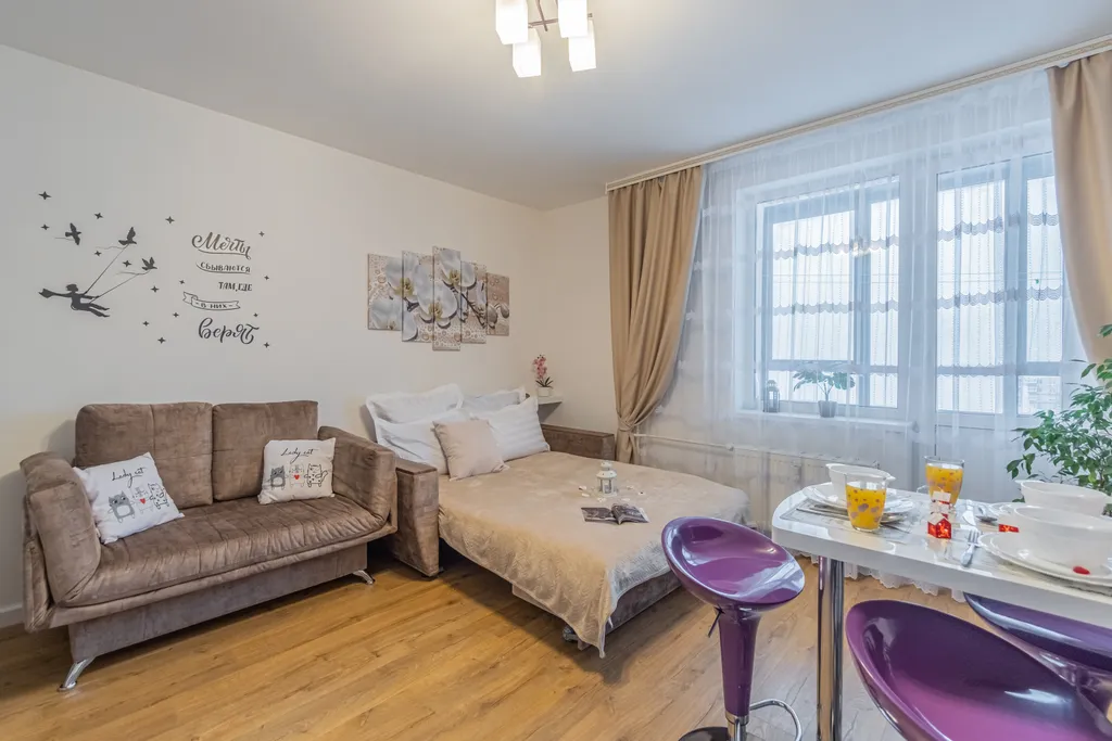 Уютная квартира-студия орхидея возле метро Девяткино