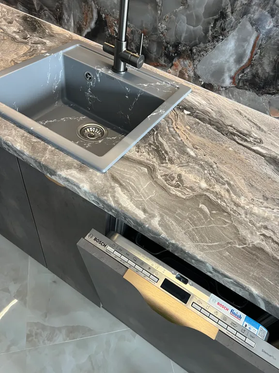 Студия с видом на море