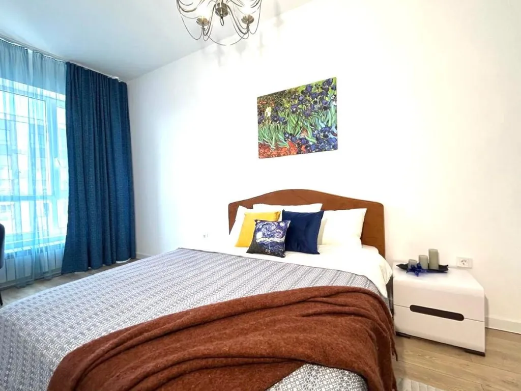 Квартира Двухкомнатные апартаменты Ван Гог рядом со знаменитым Арбатом — Алматы