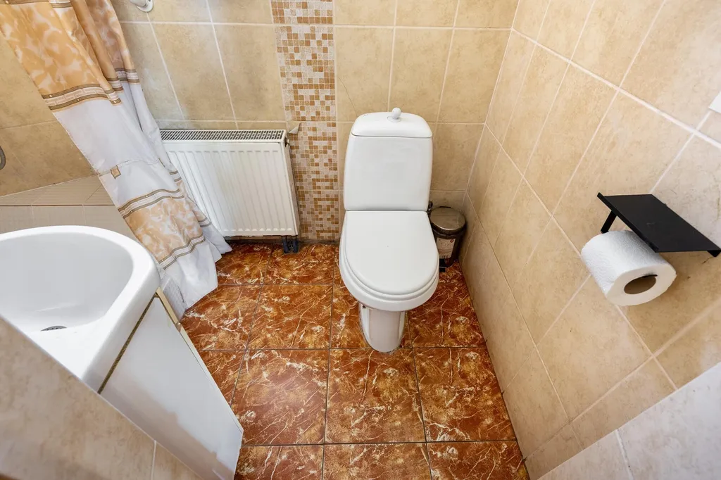 Коттедж с баней на дровах рядом с европарком