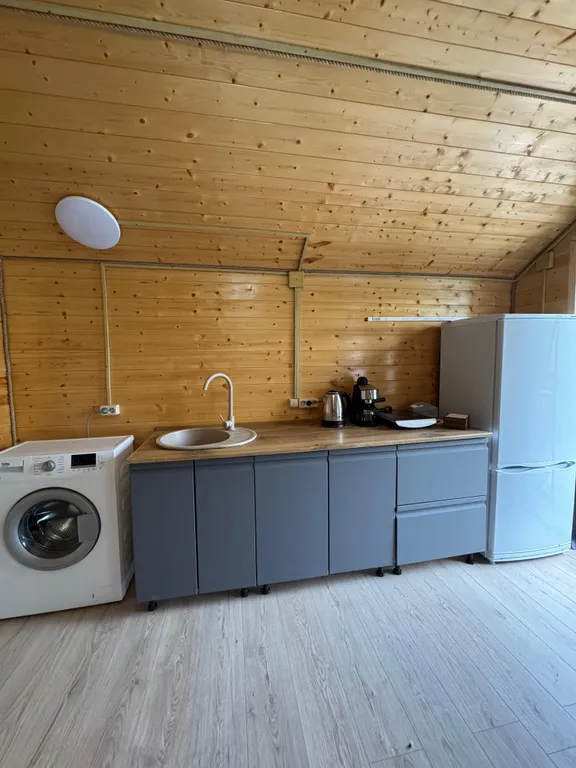 Уютный домик на озере