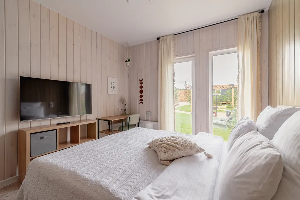 Skandi Белка загородный дом у пруда в подмосковье