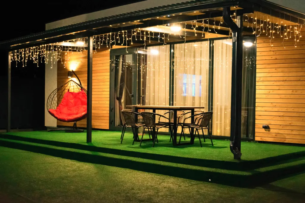 Дом с бассейном