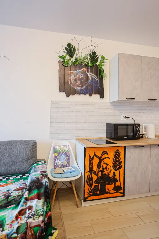 SunSet студия Алиса в стране Чудес