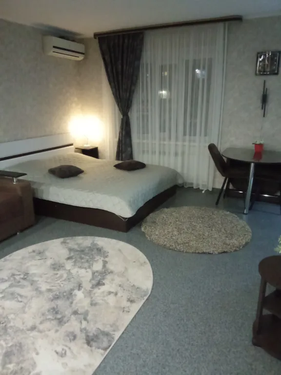 Квартира Студия в тихом центре — аренда посуточно в Шахты