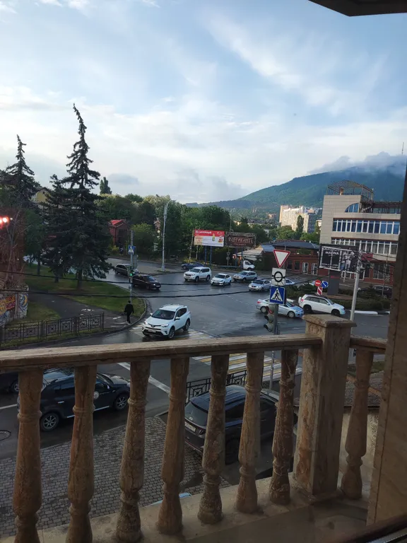 Уютная студия с видом на город