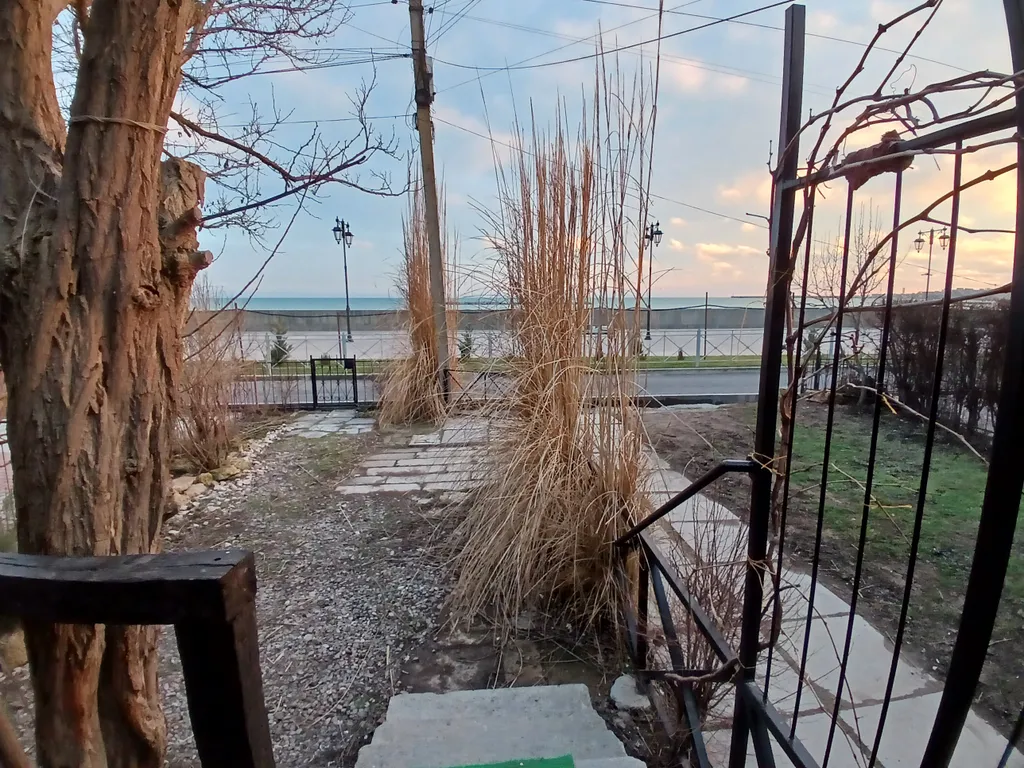 Коттедж Апартаменты на набережной с видом на море — Евпатория