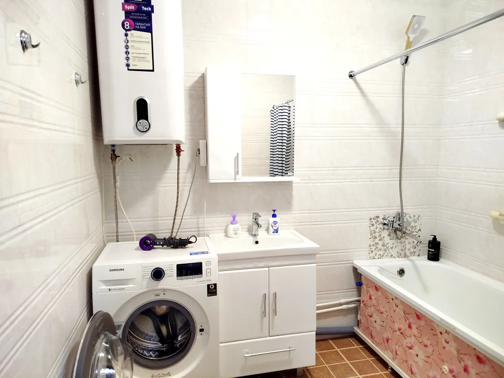 Большая двушка, около Броско молл