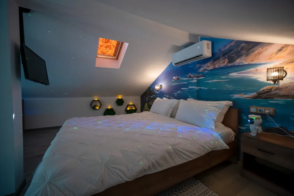 Уютный дом с теплым бассейном, дровяной баней и сибирским чаном