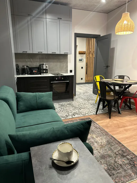 Гнездо Tripsforfriends - уютная квартира в стиле горной хижины