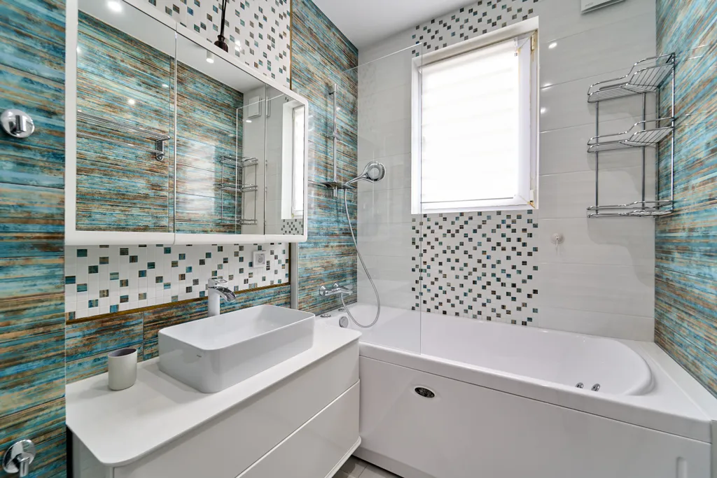 Современный, новый дом