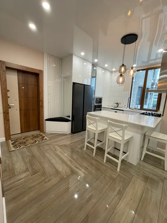 Люксовая студия на первой линии в старом городе