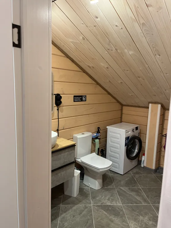 Дом на берегу Волжского водохранилища