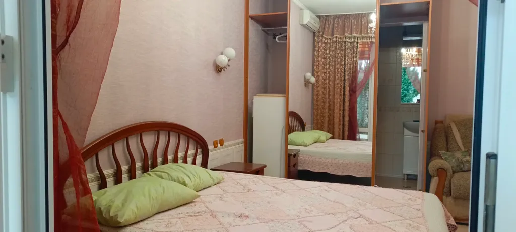 Квартира Розовая комната с отдельным выходом во двор — Геленджик