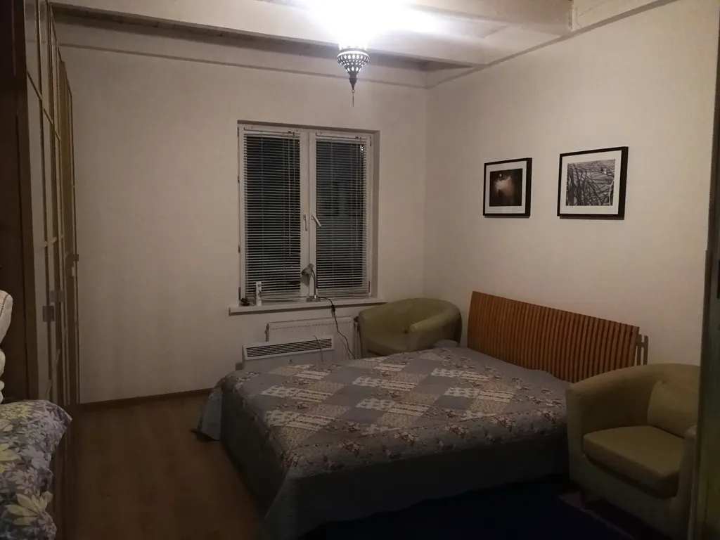 Просторный дом с живописным садом