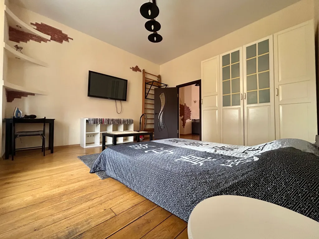 Двухкомнатная квартира в центре до 6-и персон