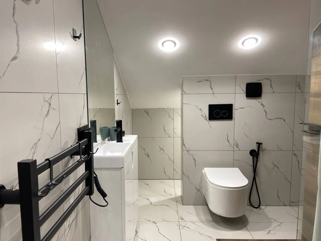 Коттедж Современный большой дом дуплекс с баней — Новоселье