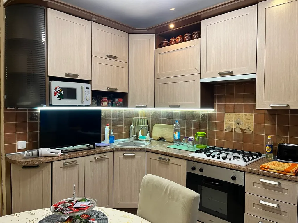 Большая тёплая уютная квартира с тремя отдельными комнатами и лоджией