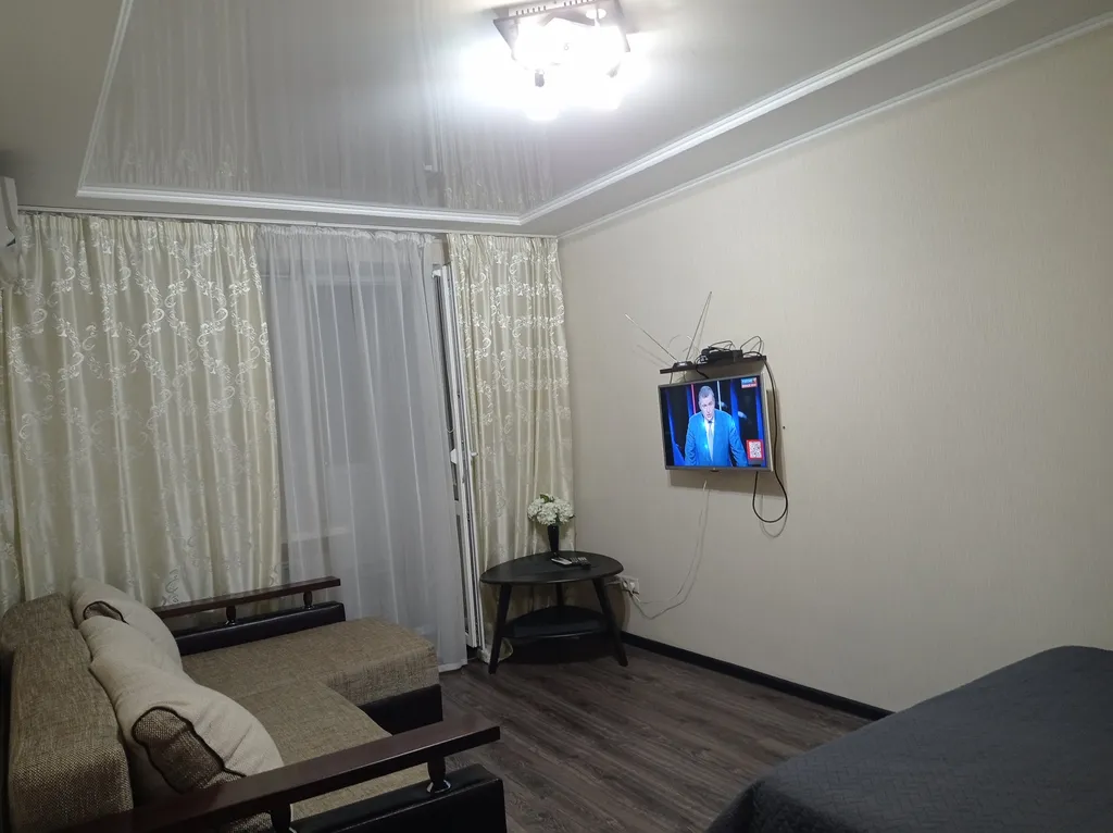 Квартира 1-комнатная Квартира — Шахты