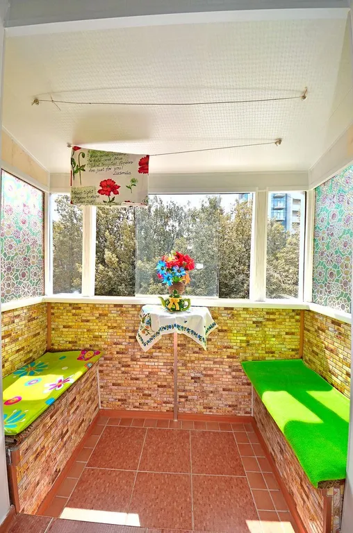 Видовая 1-комнатная квартира ,с балконом на набережной в Ялте