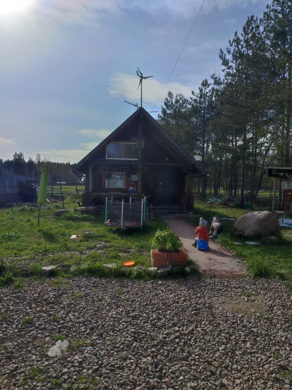 Дом с баней в лесу возле храма и озера