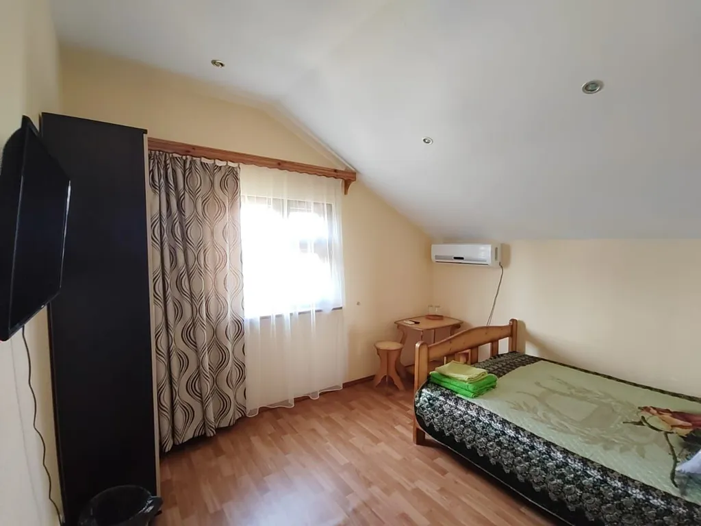 Дом в горах с видом на море