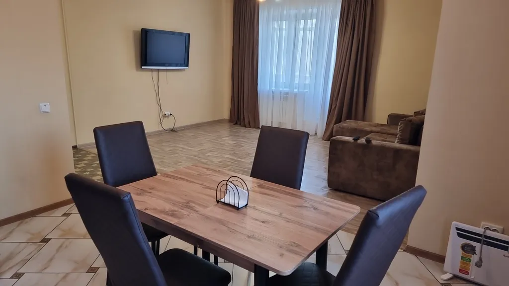 Двухкомнатная квартира с видом на реку Волгу