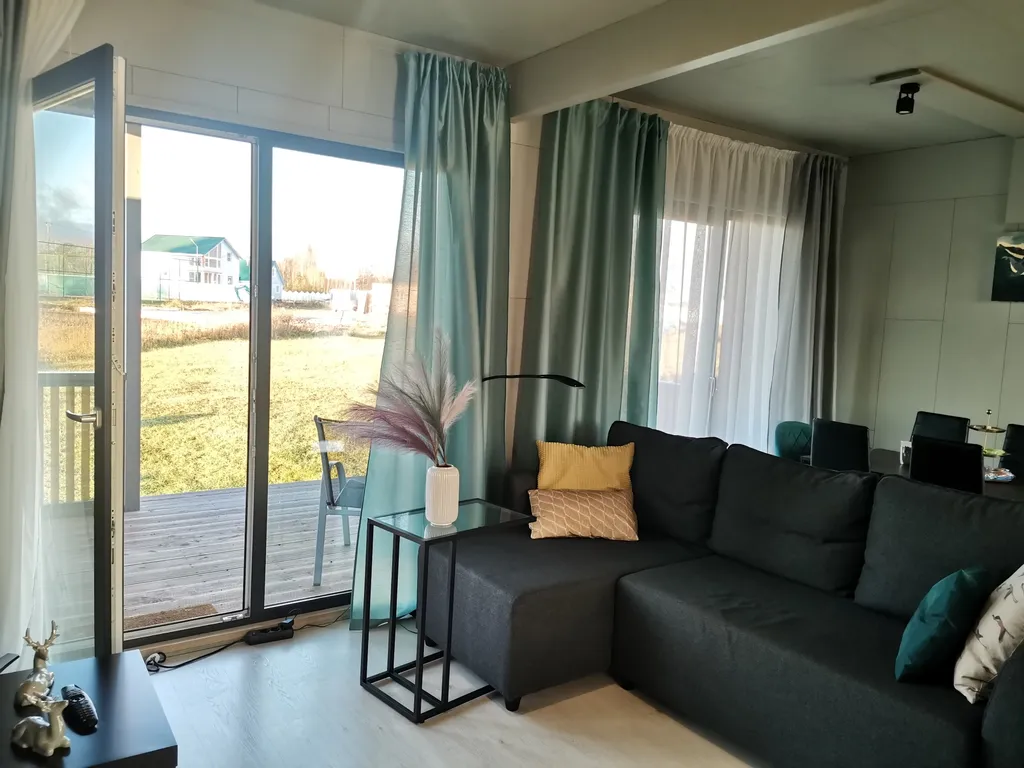 Новый современный стильный дом у озера Суходолье