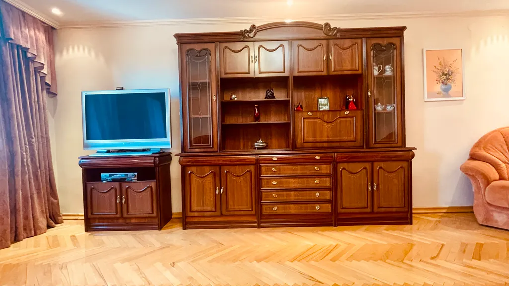 Просторная трешка в центре