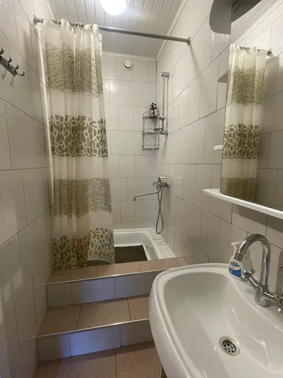 Уютный домик в центре живописного Домбая