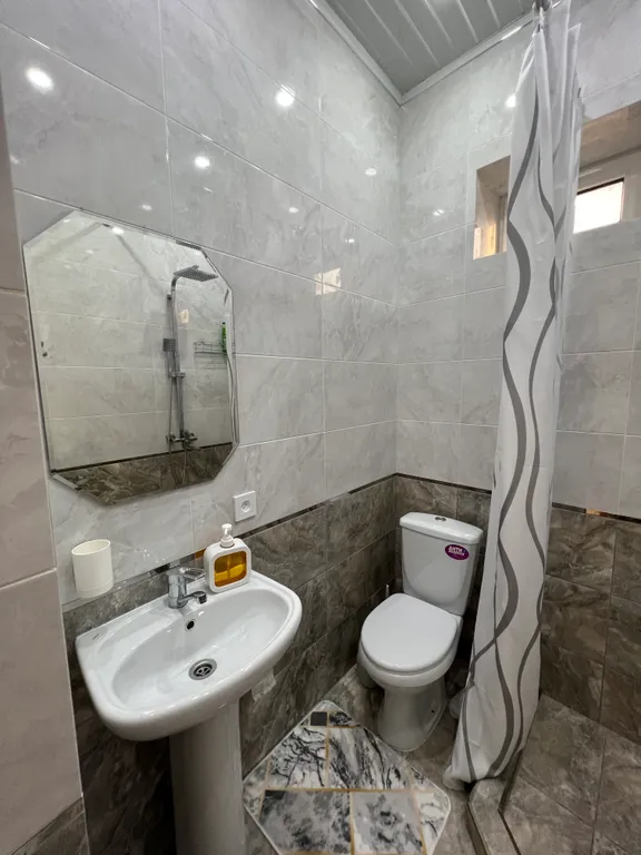 У берега моря новая уютная дача