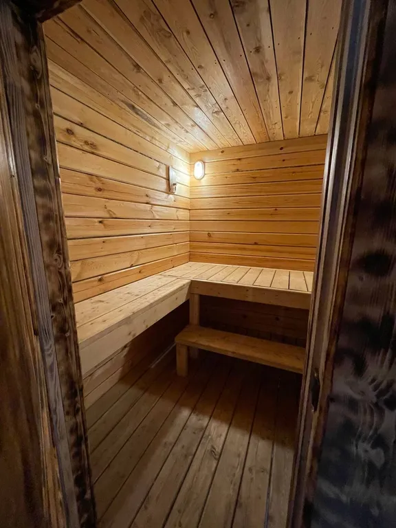 Уютный дом вдали от шума