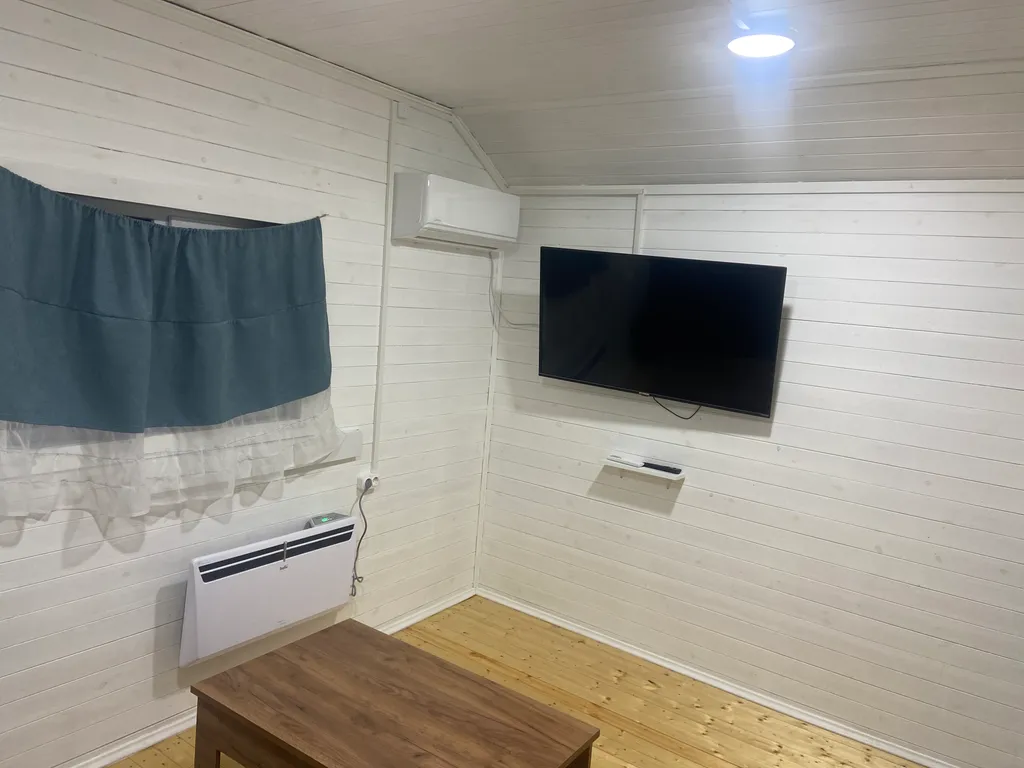 Коттедж Уютный домик на окраине деревни — Глазово