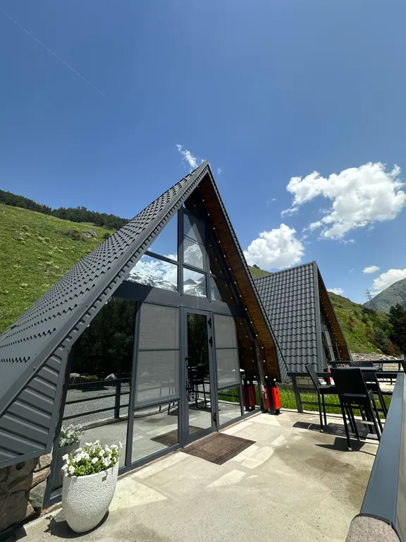 Коттедж с видом на горы