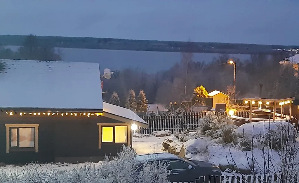 Дом-баня на берегу озера