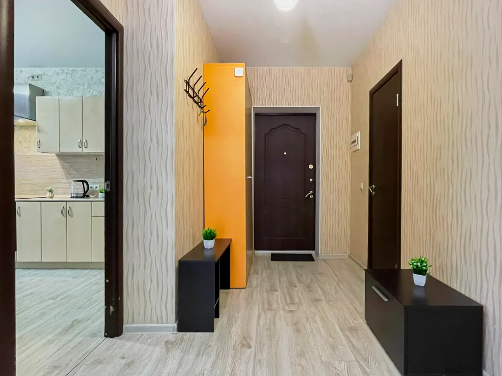 Шикарная 2-комнатная квартира с раздельными комнатами и балконом