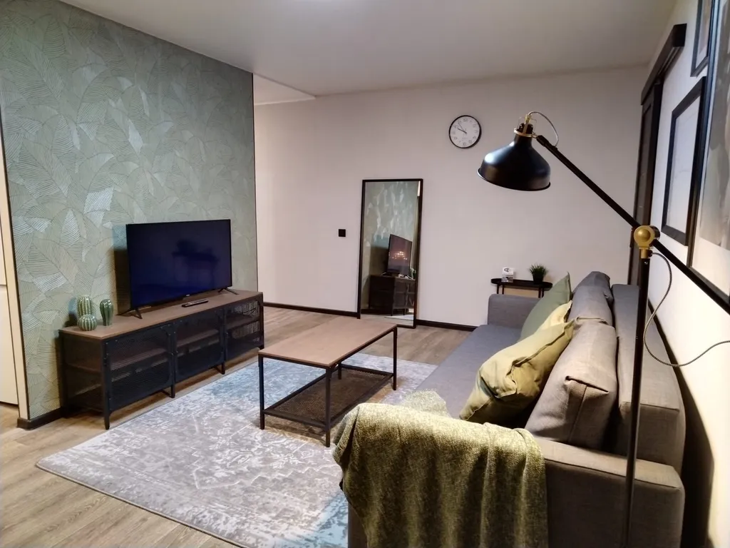 Стильная квартира в центре с видом на Кольский залив