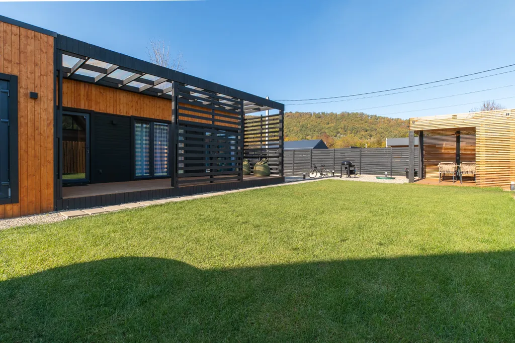 Коттедж Загородный дом Sober Villa (Sober) — Северская