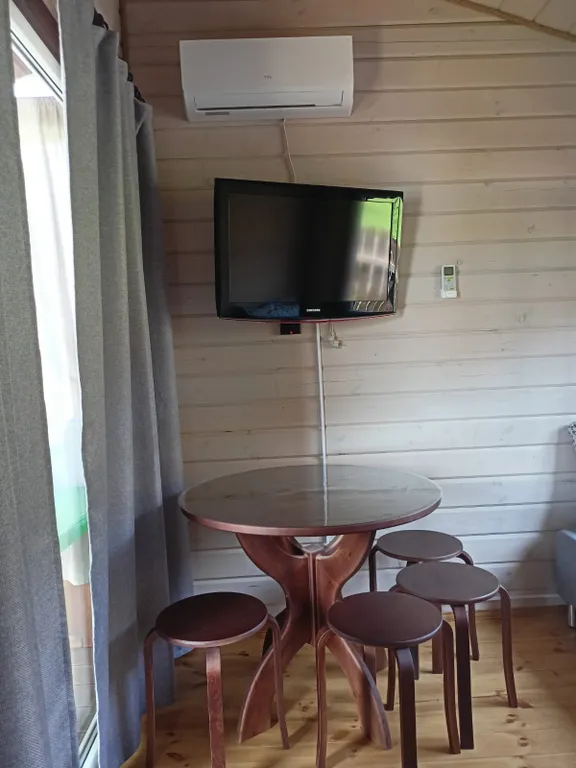 Двухкомнатный четырехместный гостевой дом с видом на горы №7