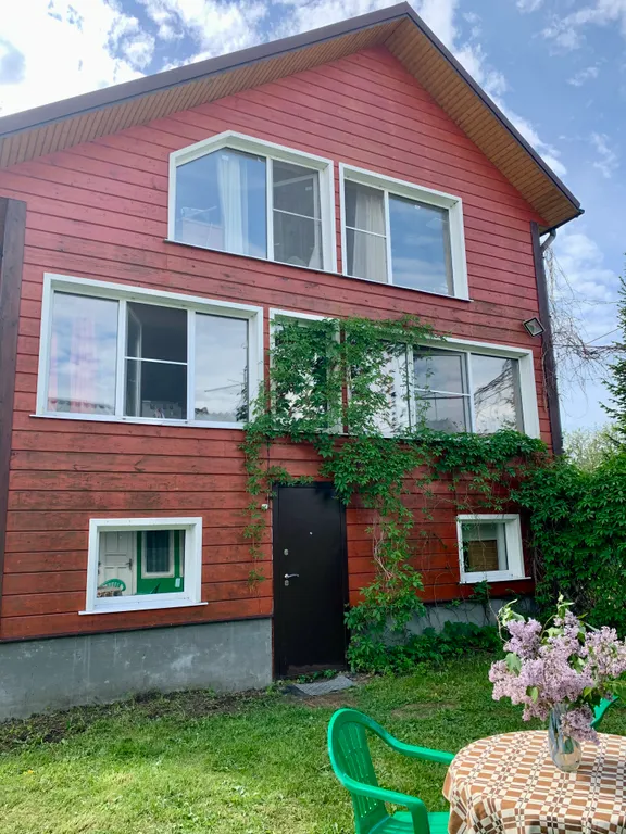 Уютная часть дома для спокойного отдыха рядом с Луговым парком