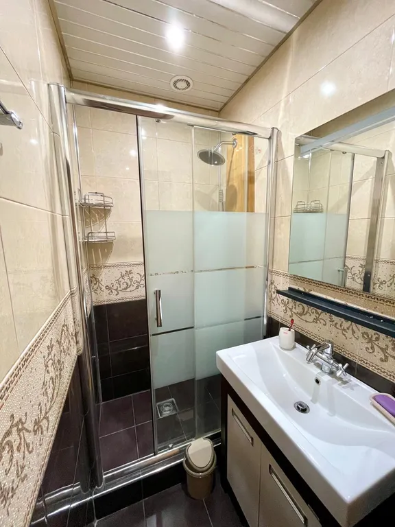 Квартира Просторная квартира в 5 минутах от моря с отдельным входом — Геленджик