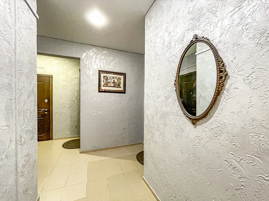 Мансарда с террасой в парке на Театральной площади