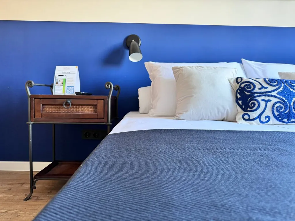 Апартамент в спальном районе с велосипедами